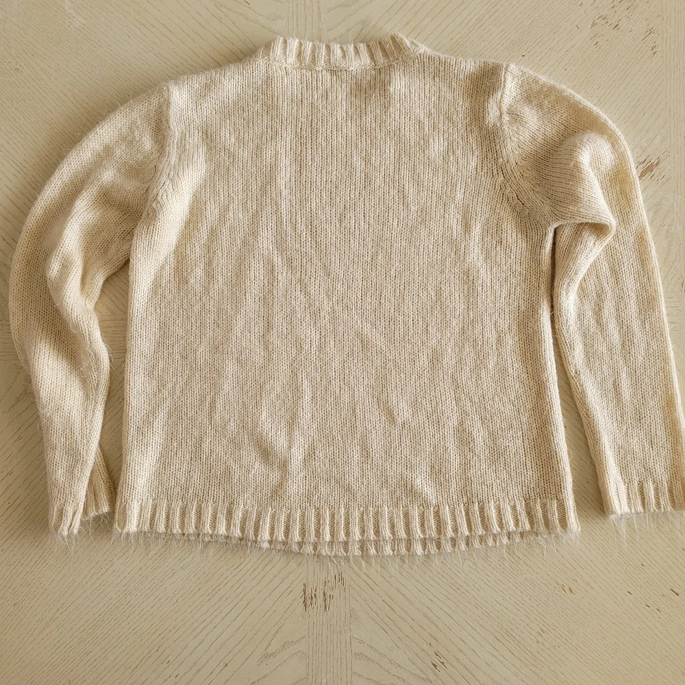 Miss Me fuzzy cream sweater with Rhinestone detail size M - Picture 4 of 4